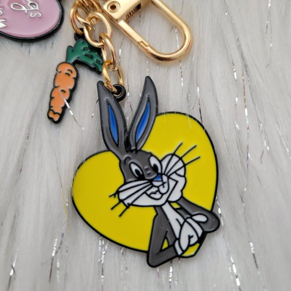 Looney Toons Cosmetic Bag & Keychain Set - Picture 5 of 11